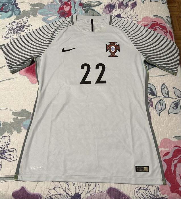 Camisola, calções e meias oficiais seleção Portuguesa (NOVO)