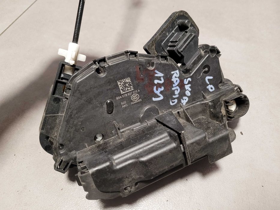 Zamek drzwi lewy przód Skoda RAPID Liftback 2017r 5TB.837.015A