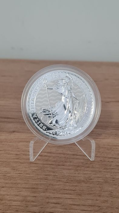 Серебряная монета Британия 2023