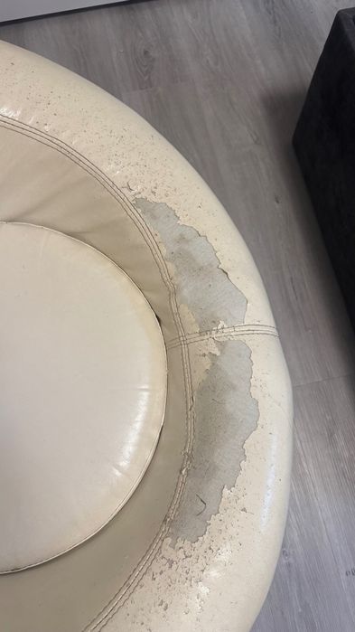 Poltrona branca de pele