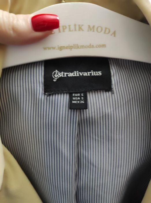Тренч , плащ Stradivarius
