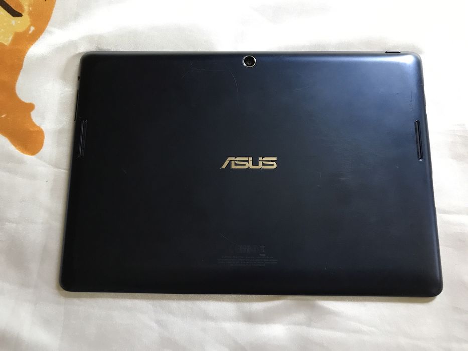 ASUS Memo Pad K005. 10 дюймов, память 2/16 гигабайт. Звонящий