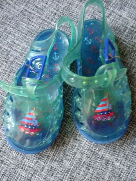 Босоножки сандалии мыльницы аквашузы желейки uk 4 eur 20