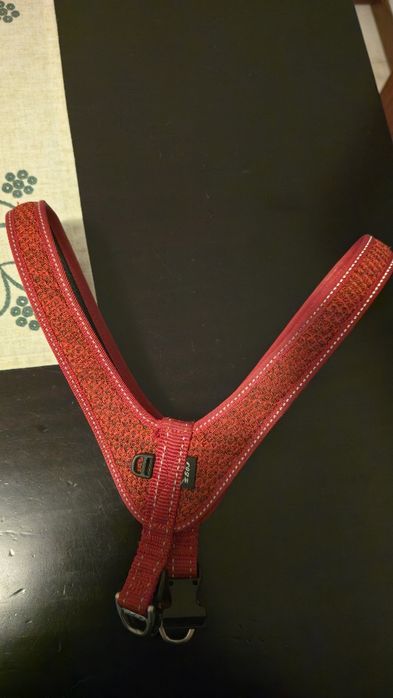 Peitoral Cão Vermelho Rogz - Tamanho M/L
