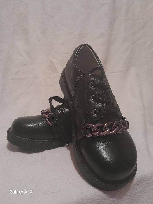 Ботинки на девочку