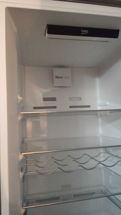 Lodówka BEKO RCNA406E40ZXBN NoFrost Srebrna