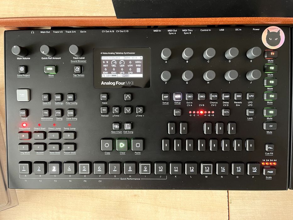 Elektron Analog 4 Mk II + Decksaver