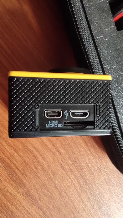 Продам экшн-камеру EkenКа