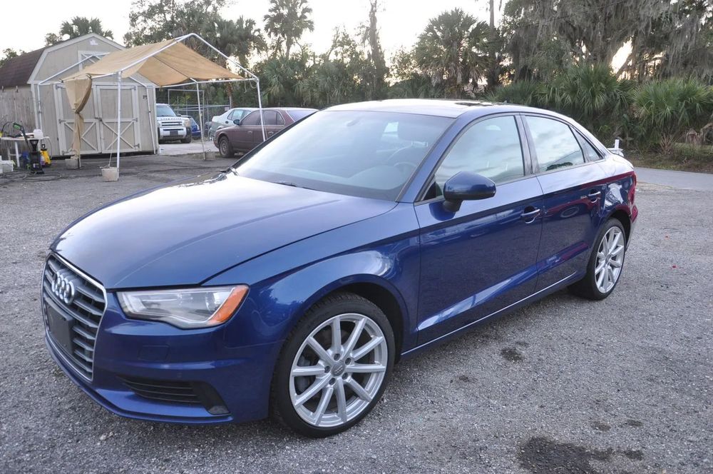 Audi A3 Limousine 2016 Audi A3 Sedan 2.0T Premium Quattro (220 KM)