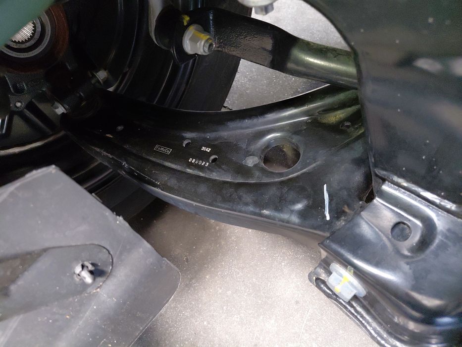 Braço de suspensão frente direito FORD Tourneo Courier Kombi II
