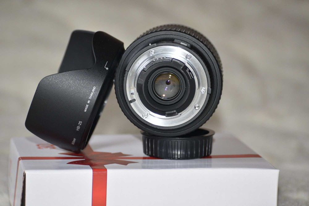 Nikon nikkor 24-85mm f/2.8-4 D Macro | Універсальний FX об'єктив