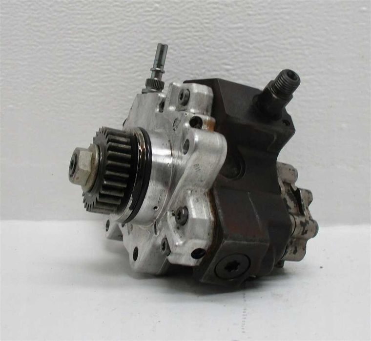 Топливный насос Opel Vivaro 2.0 cdti ТНВД Опель Віваро 2.0 0445010099