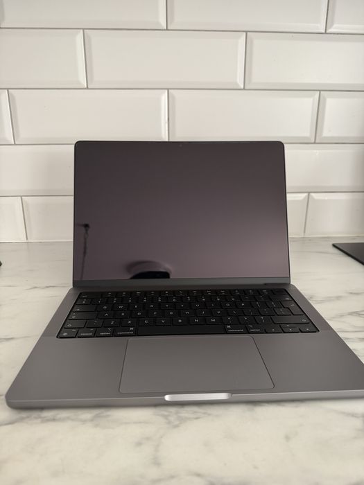 macbook pro 14 m1 pro 32gb – Laptopy, cena na OLX.pl
