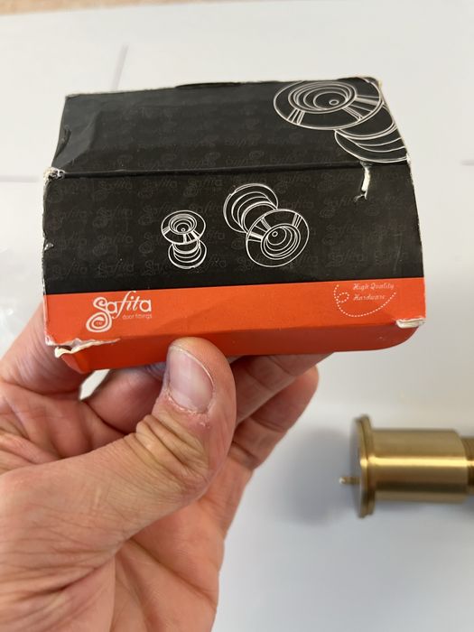 Wizjer drzwiowy mosiezny judasz Safita fi27 44-90 mm