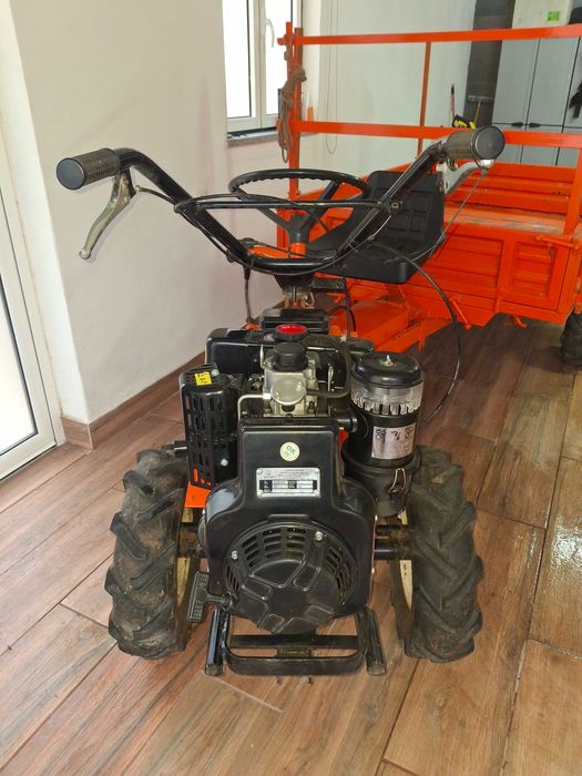Motocultivador com reboque (usado) Excelente estado