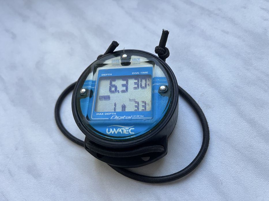 Uwatec digital 330m głębokościomierz nurkowy