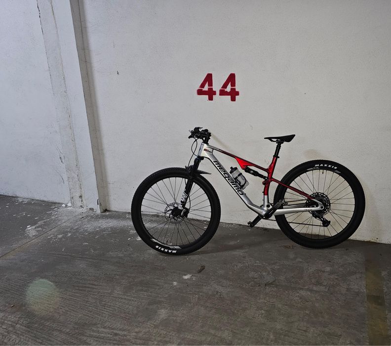 Megamo Track 2026 tam. L