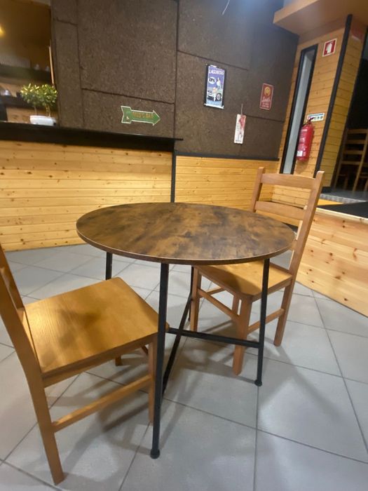 Mesas para estabelecimento