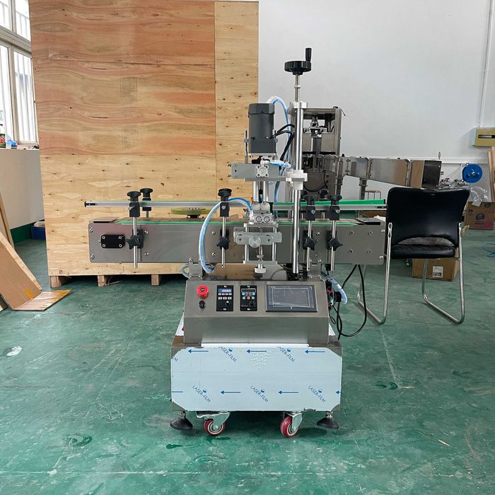Máquina de tampar de mesa, máquina de vedação de garrafas com parafuso