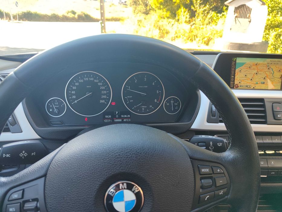 BMW 318 — fotografia 11