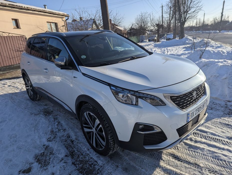 Продам Пежо 5008