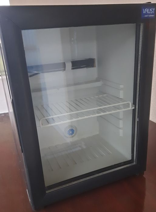Мини бар холодильник VAUST MB35