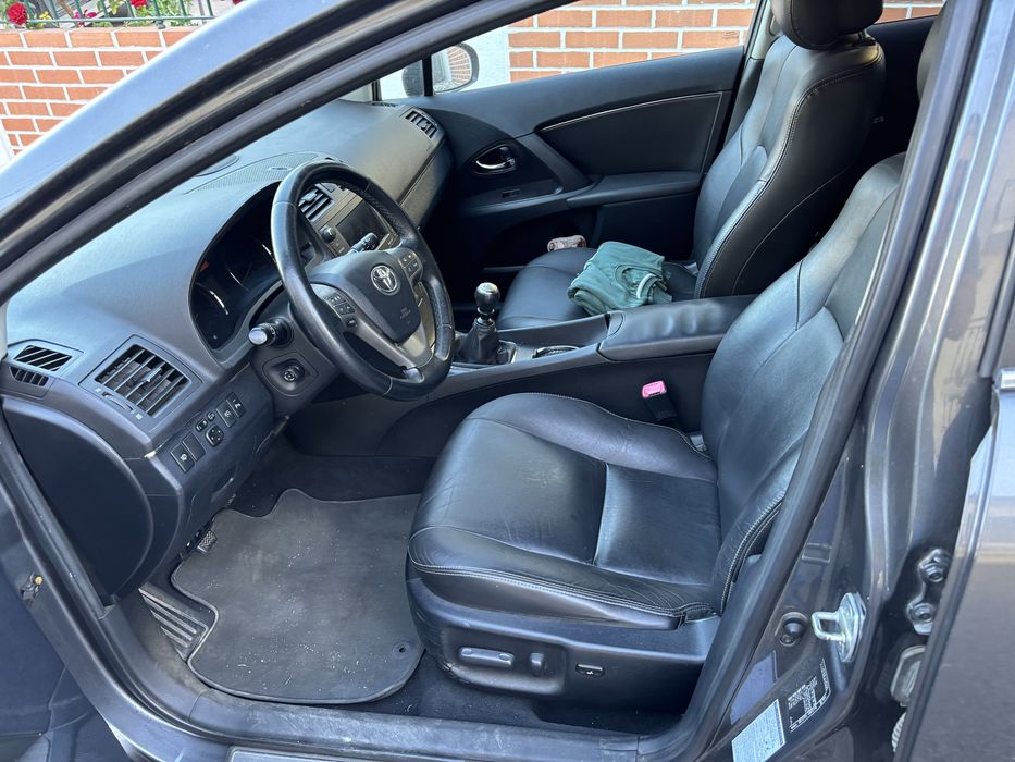 Toyota avensis T27