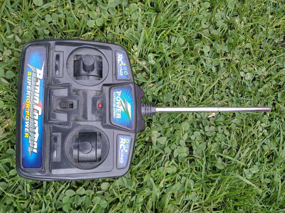 Samochód dziecięcy na akumulator czerwony