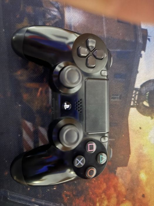 Продам DualShock 4