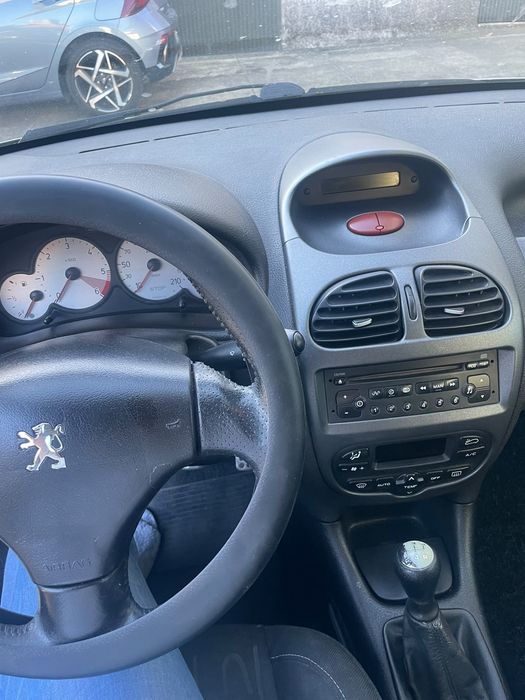 Peugeot 206 - Ano 2005 gasoleo