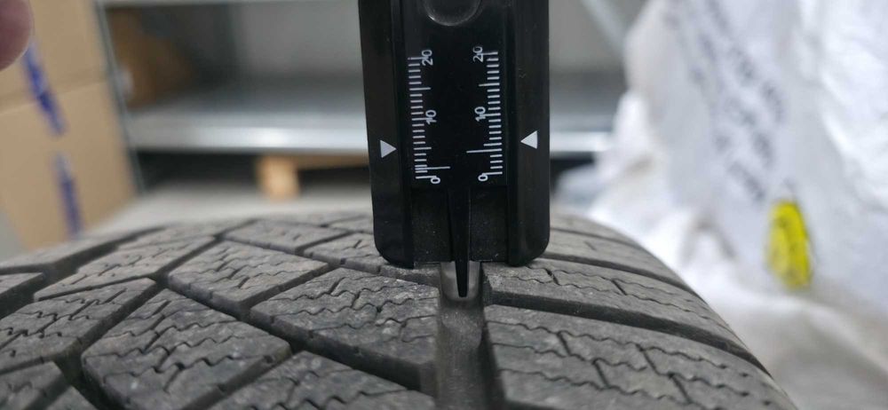 FELGI ALUMINIOWE  Z OPONAMI Zimowymi  205/55 R18 96H Continental