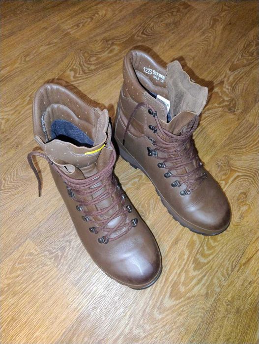 Берці британські. Altberg