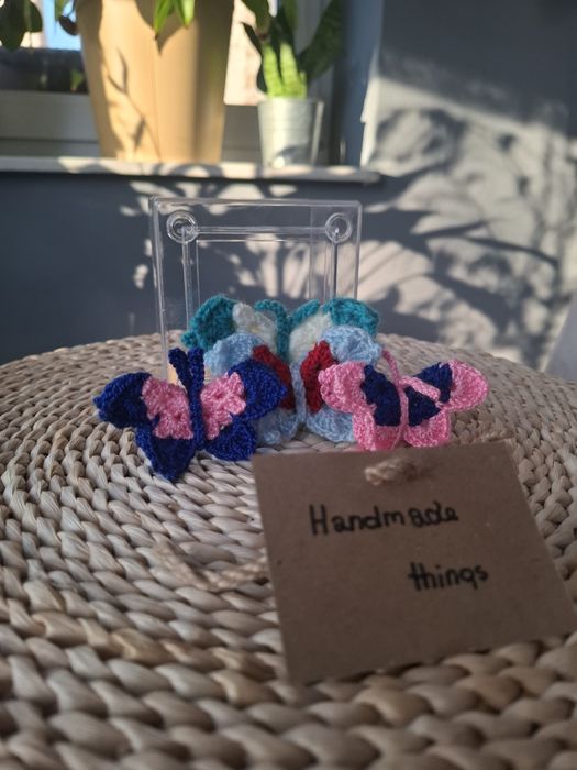 Ręcznie robiony zestaw motylków na szydełku