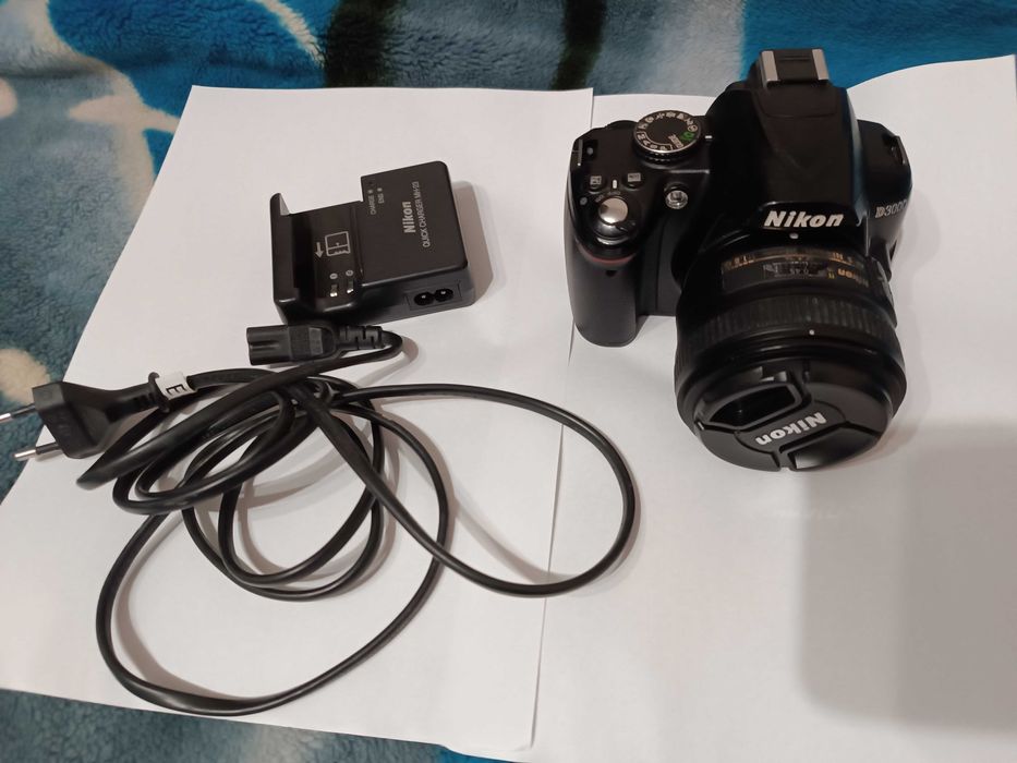 Продам фотоапарат nikon d3000