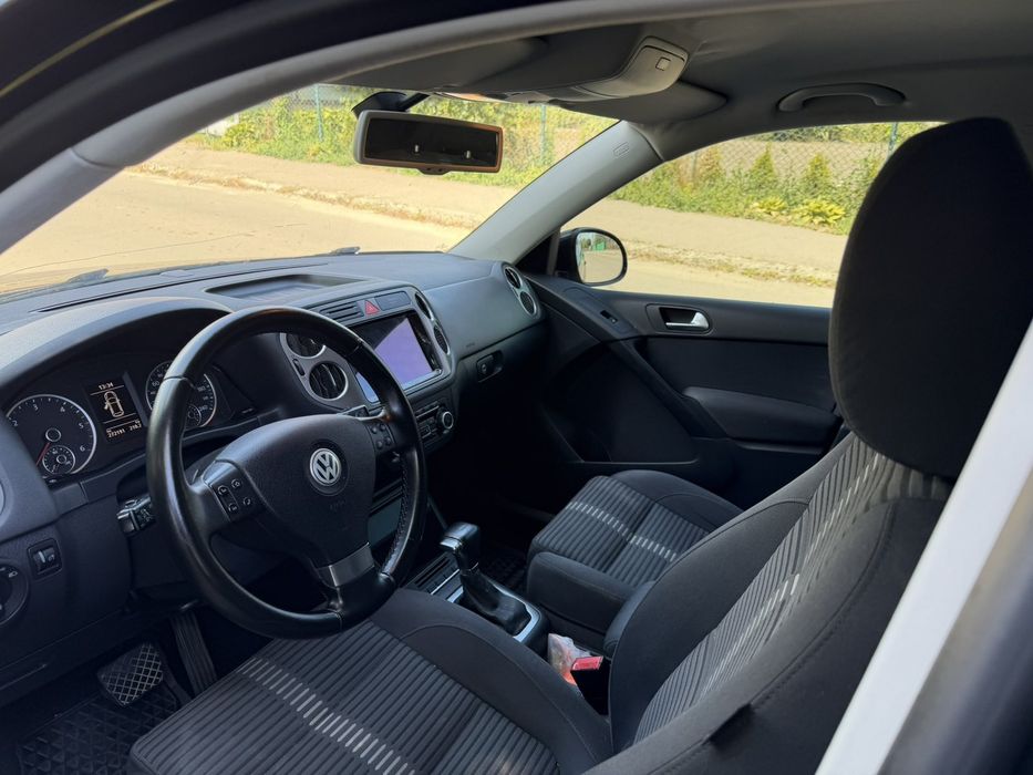 Volkswagen Tiguan 2010 рік.4×4.Обмін на Lexus gx.lx.Prado.