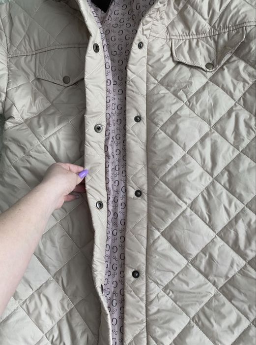 Куртка нова, стьогана