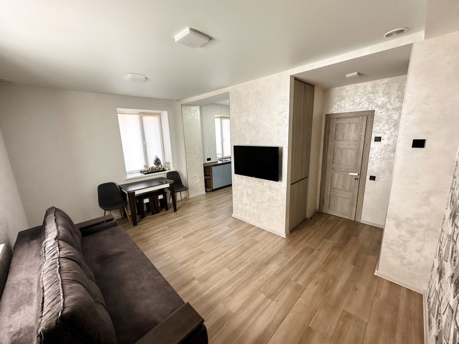 квартира 2 кім. центр .