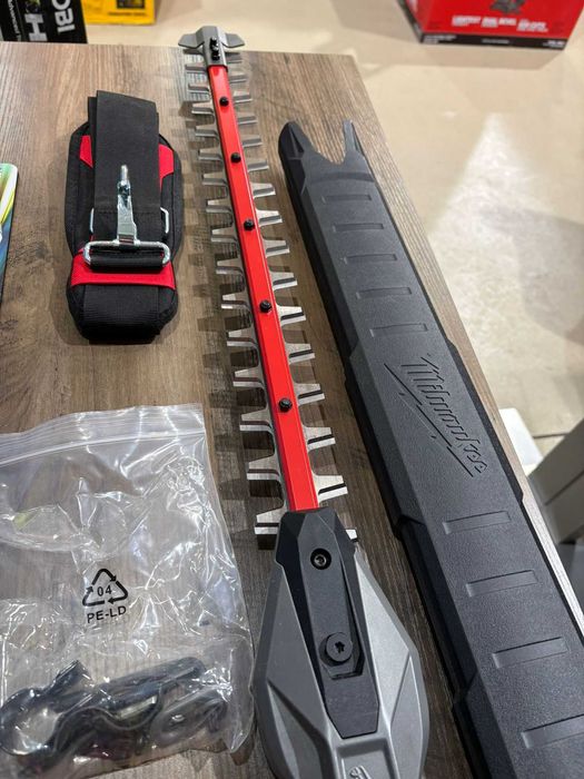 Nożyce do żywopłotu akumulatorowe Milwaukee M18 (3043‑20) FHETSP
