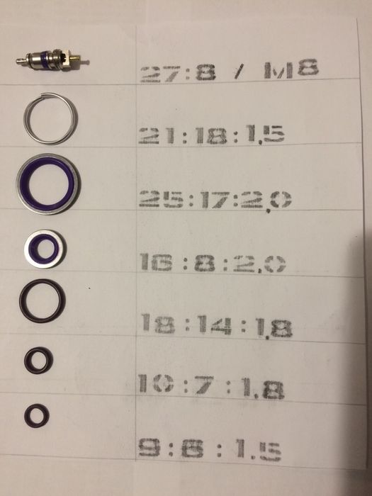 Продаються сальники та золотник ( ніпель) до  кондиціонера автомобіля