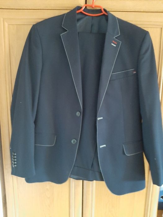 Garnitur młodzieżowy