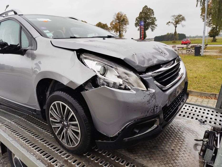 Peugeot 2008 2013 rok 100 TYS przeb tablet czujniki park wymieniony rozrzad