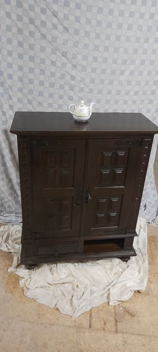 Movel madeira com portas