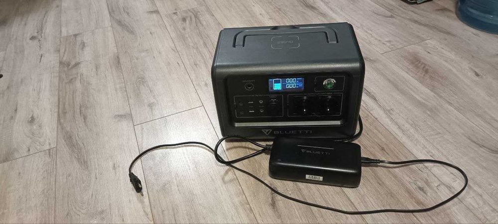 Bluetti EB70 716вт*год. 1кВт