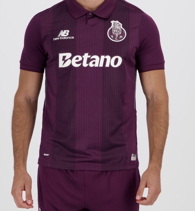 Camisola FC Porto Oficial 26/27 - Levantamento na FC Store NorteShopping