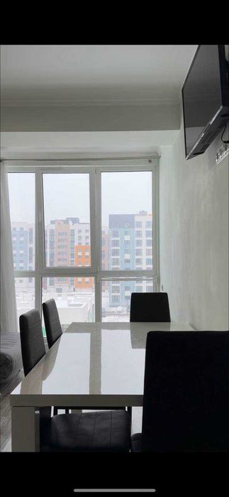 V Заїжджай і живи! 1К квартира на Щасливому з технікою