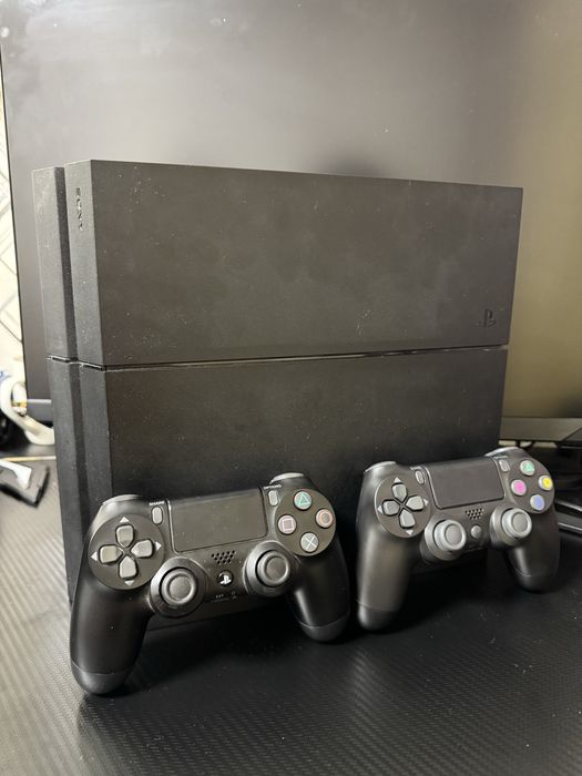Продам Sony PlayStation 4 Fat 1TB (PS4, пс4, slim, pro)  + 4 игры