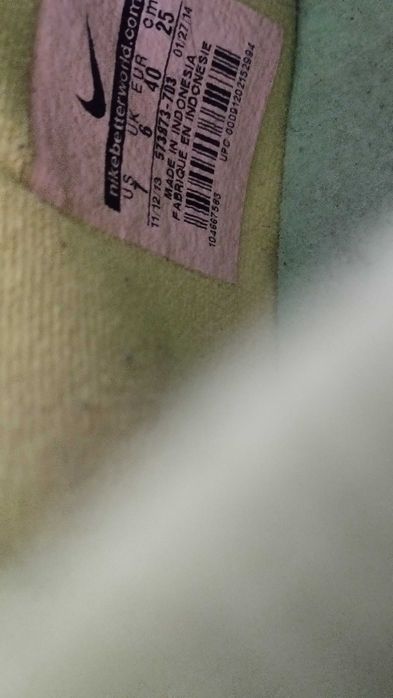 Chuteiras pouco usadas