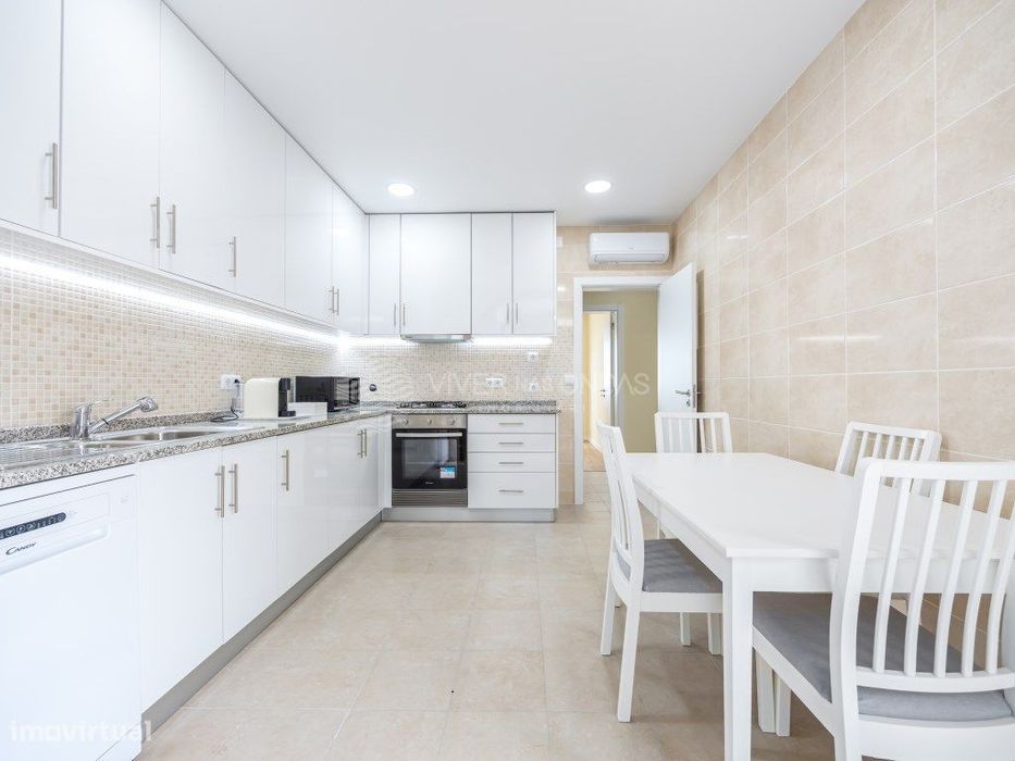 EXCLUSIVO - ARRENDAMENTO | Moradia T3, totalmente renovada em Almad...