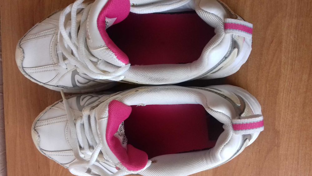 Buty damskie Nike 37.5