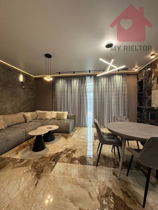 Продаж котеджу з сучасним дизайнерським ремонтом!